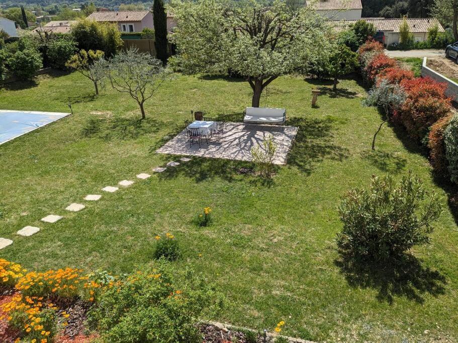 Villa Calme Avec Piscine A Greoux Exterior foto